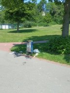 Müll in den Parks, Anlagen und Spielplätzen